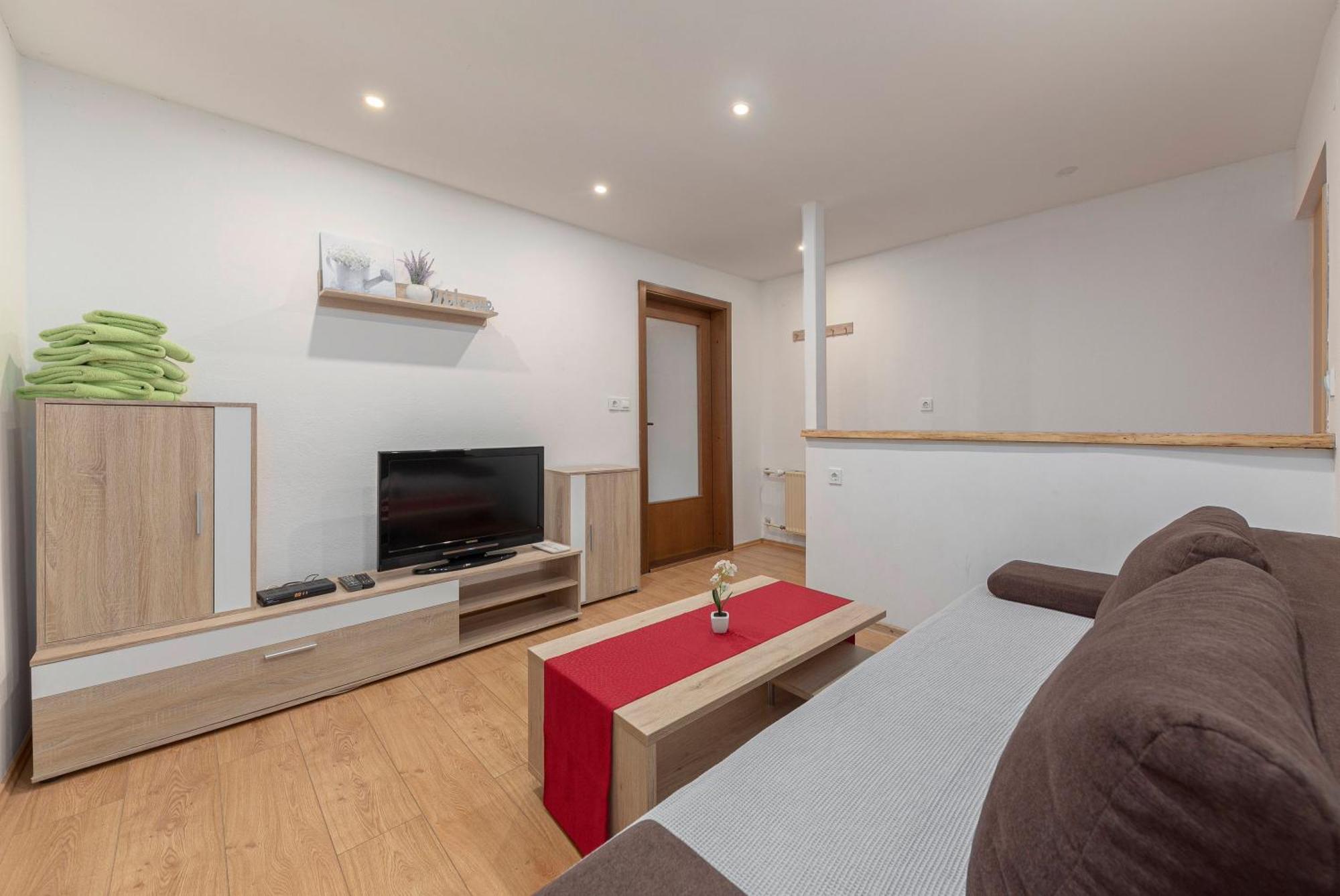 Apartmaji Hodak 博希尼 外观 照片
