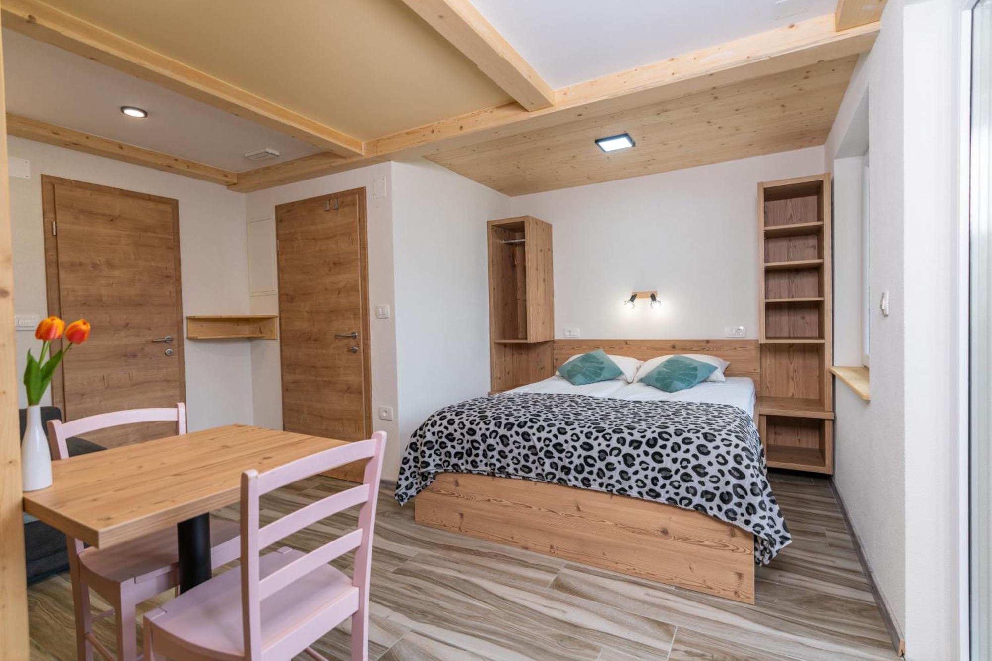 Apartmaji Hodak 博希尼 外观 照片